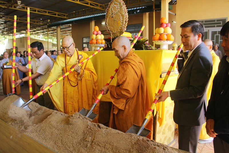 Video: Lễ Động thổ khởi công xây chùa Pháp Quang, xã Phú Xuân