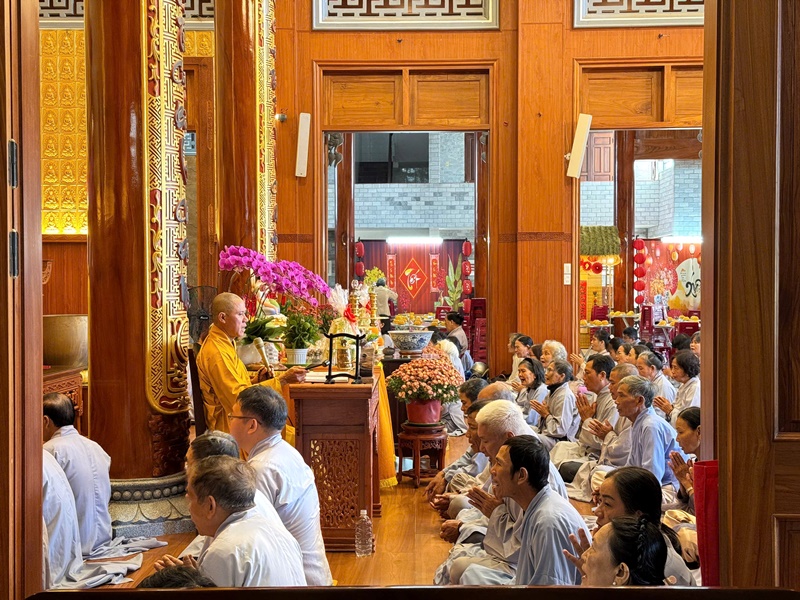 P. Phú Yên: Hơn 220 hành giả tham dự khoá tu Bát Quan Trai đầu Xuân tại chùa Ân Quang