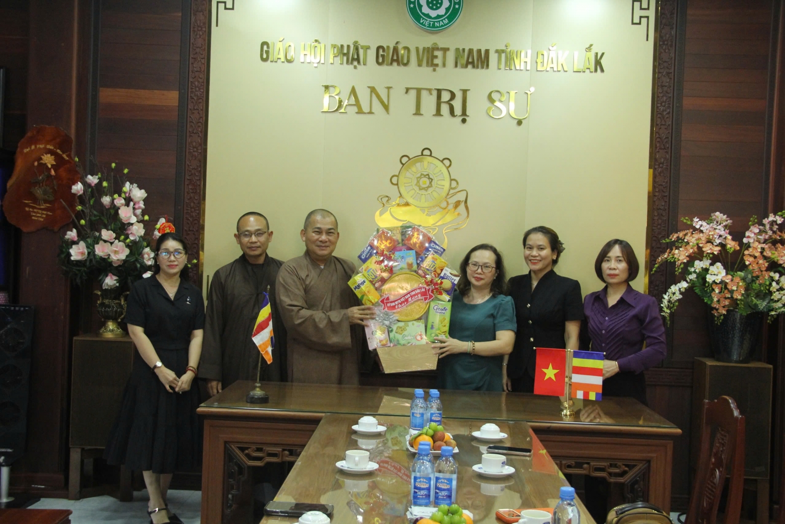Lãnh đạo UBMTTQ VN tỉnh Đắk Lắk chúc mừng Đại lễ Phật đản PL.2570 – DL.2026