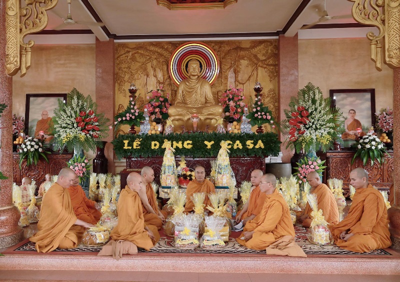 P. BMT: Trang nghiêm lễ dâng y Ca-sa tại trường hạ tịnh xá Ngọc Quang