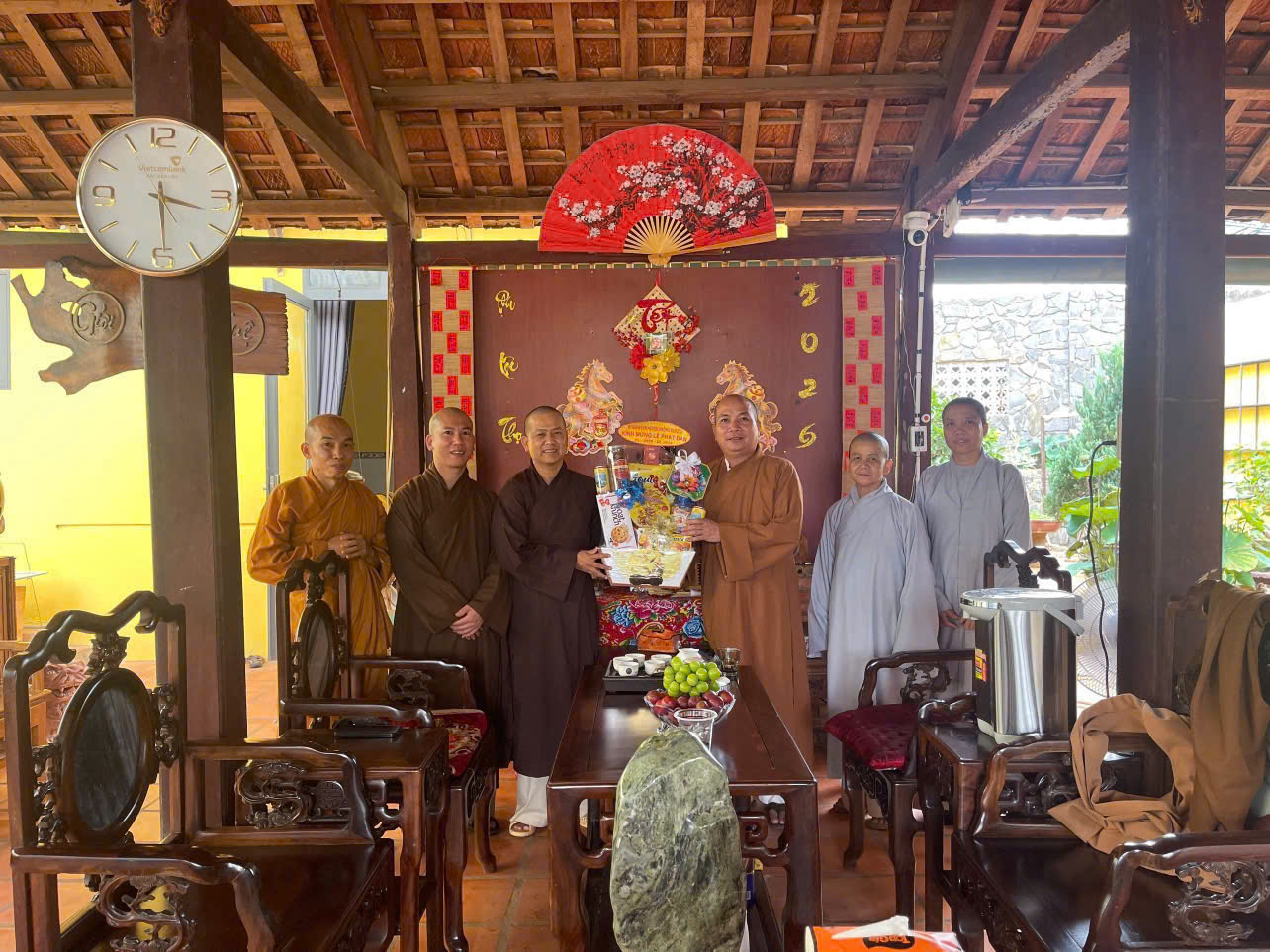 X. Krông Búk: Thăm, chúc mừng các tự viện nhân mùa Phật đản PL.2570