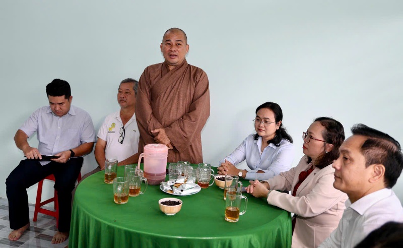 Video: Bàn giao nhà Đại đoàn kết tại Buôn Cư Mblim, phường Ea Kao