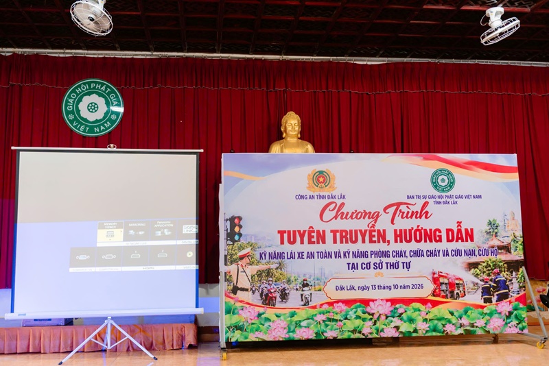 VIdeo:Tuyên truyền pháp luật an toàn giao thông, phòng chống cháy nổ các tự viện