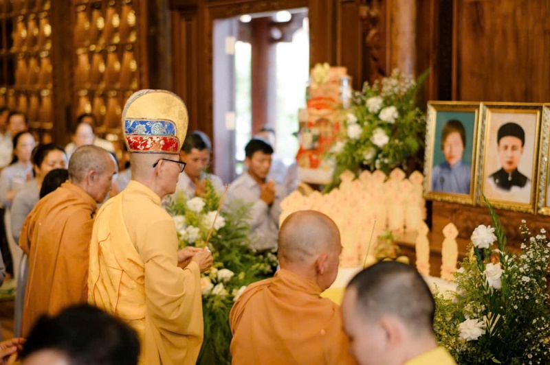 Trang nghiêm lễ húy nhật 57 năm Cư sĩ Tâm Minh Lê Đình Thám và tu Bát Quan Trai giới GĐPT khu vực Tây Đắk Lắk