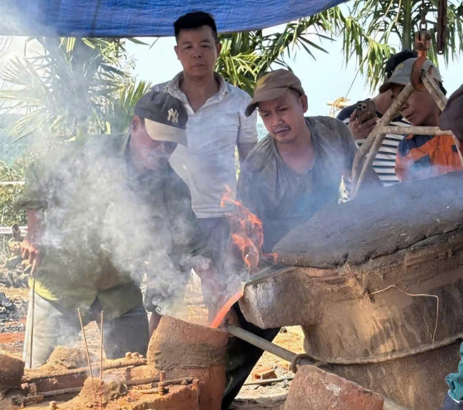 Xã Cư Pơng: Trang nghiêm lễ rót đồng đúc tôn tượng Bồ tát Quán Thế Âm và Địa Tạng tại chùa Thiện Hoa