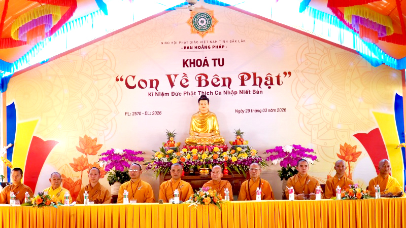 Ban Hoằng pháp Phật giáo tỉnh tổ chức khoá tu “Con về bên Phật”