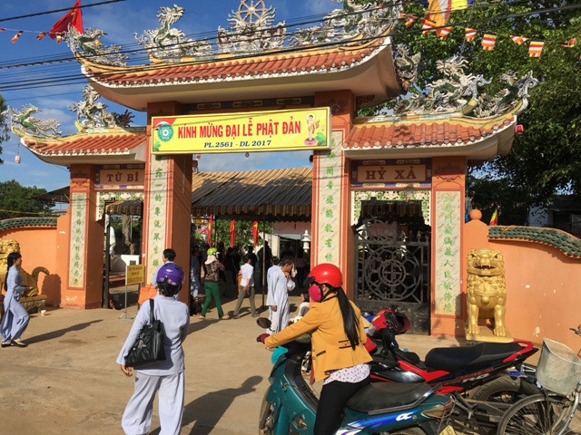 Mừng Lễ Phật Đản PL 2561 – DL 2017 tại huyện Eakar