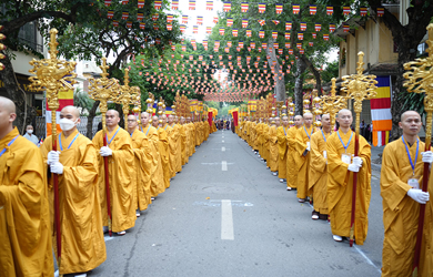 Lễ cung nghinh chư Tôn đức Giáo phẩm từ chùa Quán Sứ quang lâm ra Hội trường Cung Văn hóa Lao động Hữu nghị Việt – Xô