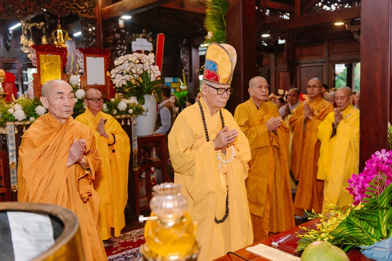 P.Buôn Ma Thuột: Trang nghiêm lễ Húy nhật lần thứ 32 nhị vị Hòa thượng nguyên trụ trì chùa Khải Đoan