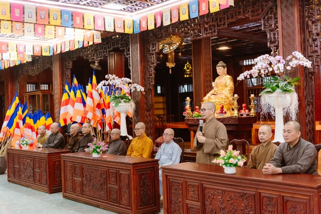 Video: 10.000 lá cờ Phật giáo tặng các tự viện trong lễ phát động treo cờ mừng Phật đản