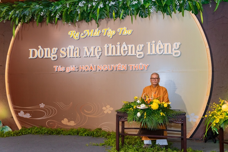 P.Buôn Ma Thuột: Ra mắt tập thơ “Dòng sữa mẹ thiêng liêng” của tác giả Hoài Nguyên Thủy