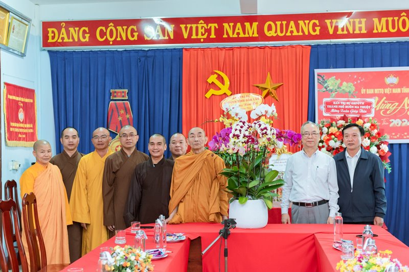 Ban Trị sự Phật giáo tỉnh chúc tết các Cơ quan, ban ngành tỉnh Đắk Lắk và TP.BMT