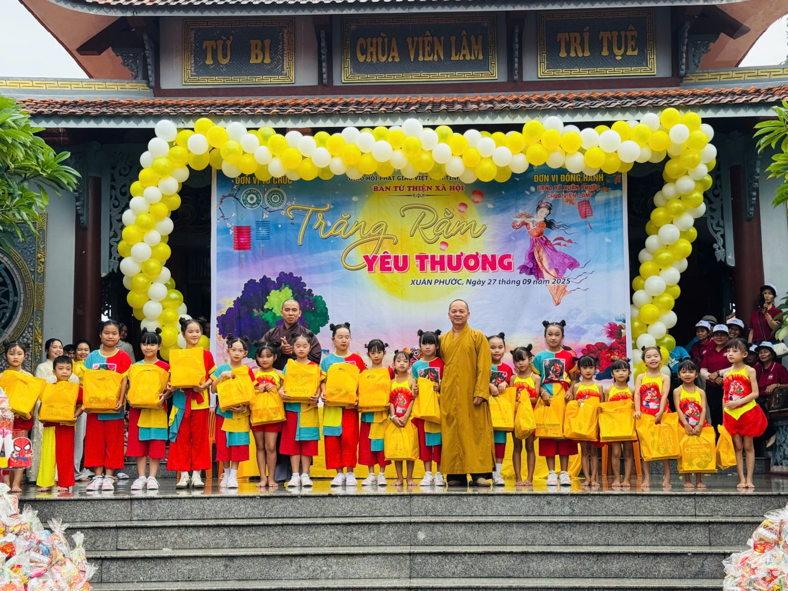 Ban Từ thiện – Xã hội tỉnh Đắk Lắk tổ chức chương trình “Trăng rằm yêu thương”