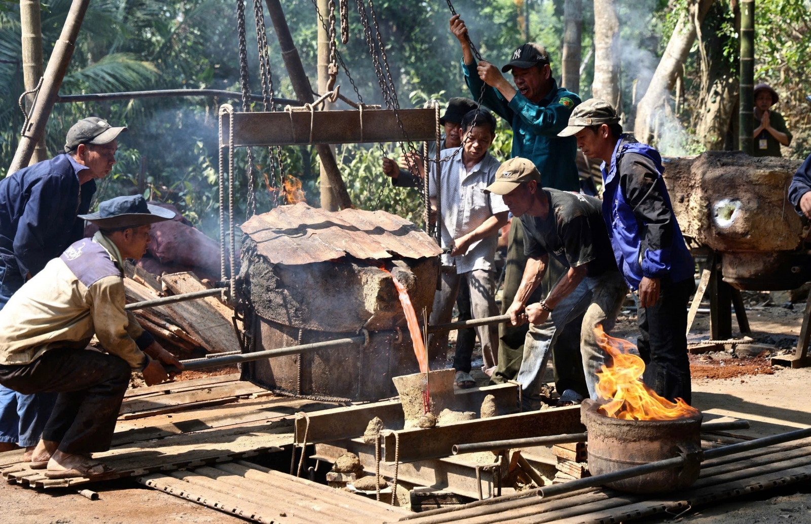 Video: Lễ Chú nguyện đúc chuông Quán Âm đại hồng tại Phật đường Pô Lăn