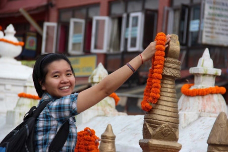 Cô gái Việt Nam đầu tiên trong tu viện Nepal