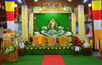 Phật giáo TX Buôn Hồ long trọng tổ chức Đại Lễ Phật Đản PL 2566