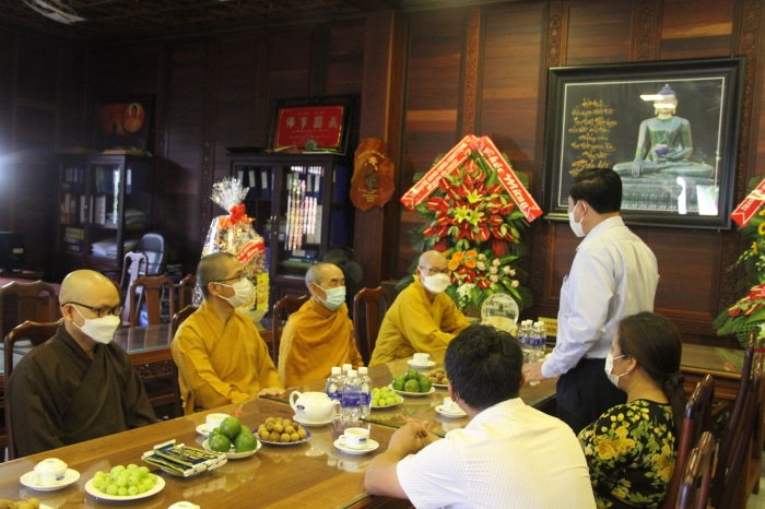 Lãnh đạo Chính quyền TP. Buôn Ma Thuột thăm Ban Trị sự Phật giáo nhân kỷ niệm 40 năm thành lập GHPGVN