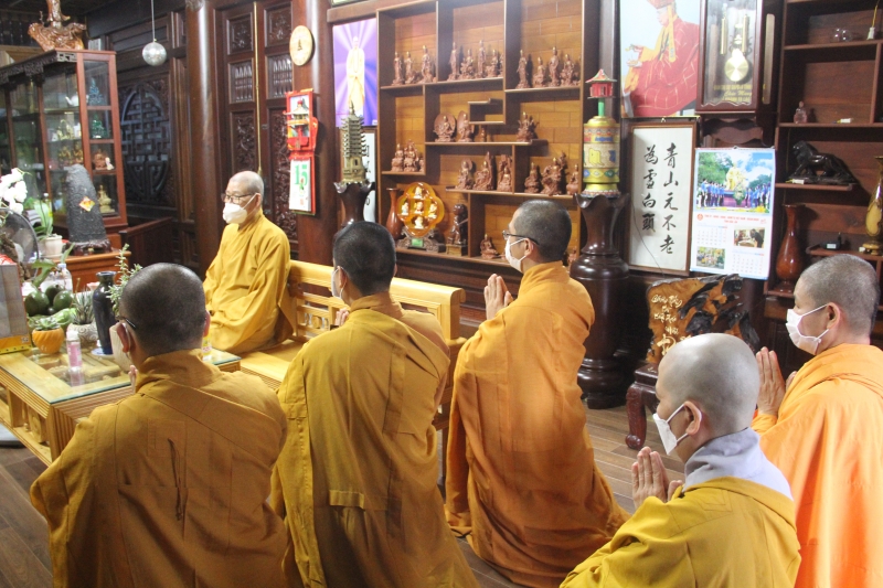 Phật giáo Buôn Ma Thuột đảnh lễ khánh tuế chư Tôn đức Tăng, Ni