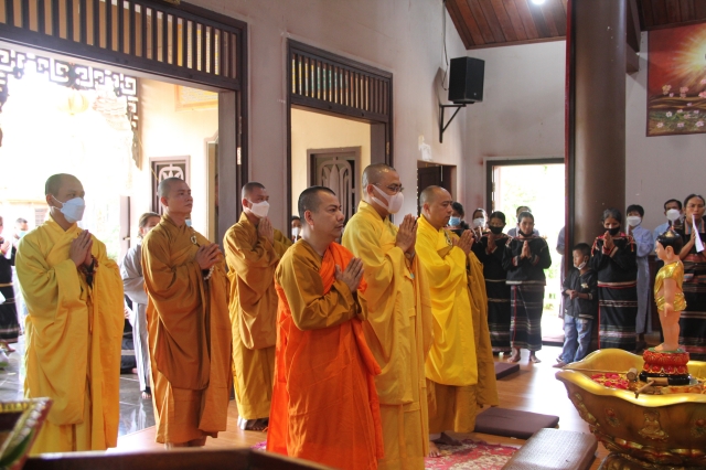 Phật giáo huyện CưMgar kính mừng Phật đản PL.2566