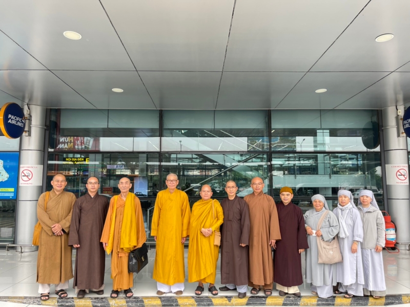 Đoàn Đại biểu Phật giáo Đak Lak lên đường tham dự Đại hội Đại biểu Phật giáo toàn quốc
