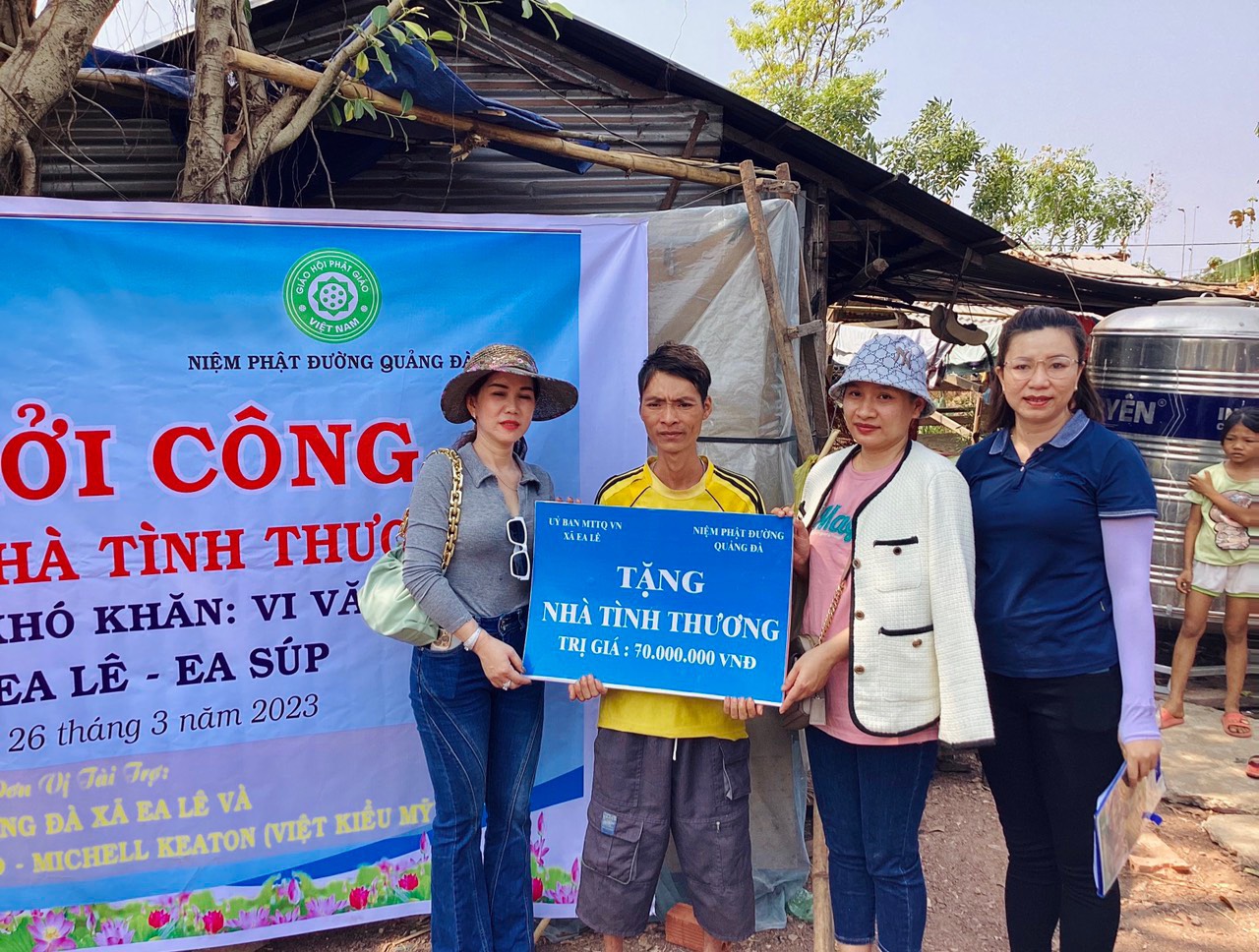 Ea Súp: Lễ khởi công xây dựng nhà tình thương tại xã Ea Lê