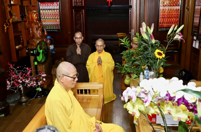 Phật giáo Buôn Ma Thuột đảnh lễ chư Tôn giáo phẩm GHPGVN tỉnh