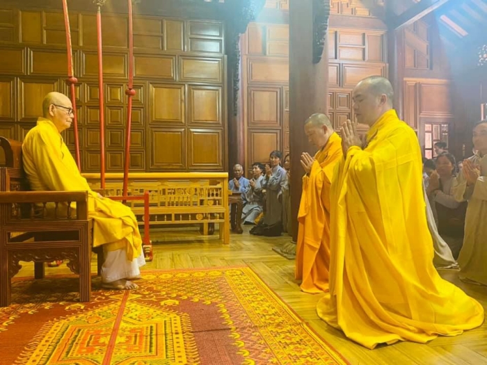 Tân niên: Phật giáo huyện EaKar hành hương cúng dường thập tự