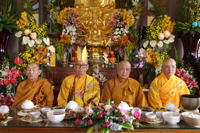Lễ An vị Phật, sái tịnh Tam bảo và trao bằng Tán dương công đức cho Phật tử hữu công chùa Bửu Lâm