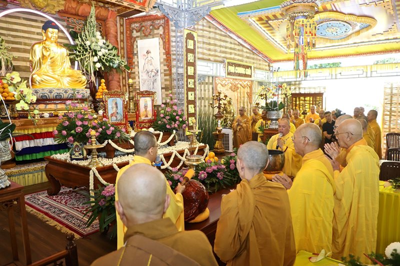 TP.BMT: Đại lễ tưởng niệm Huý nhật nhị vị Hòa thượng nguyên trụ trì chùa Sắc tứ Khải Đoan