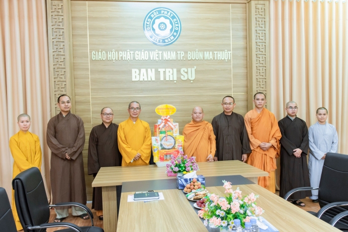 Ban Hoằng pháp tỉnh Đắk Lắk, Công an TP.BMT thăm và làm việc với Ban Trị sự GHPGVN Thành phố nhân mùa Phật Đản