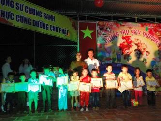 Chùa Hoa Nghiêm Tổ chức Trung Thu