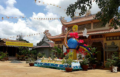Không  khí chuẩn bị Phật Đản tại Chùa Kim Quang Huyện Krông Năng