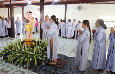  EaSup: NPĐ Quảng Đà trang nghiêm tổ chức Đại Lễ Phật đản PL 2563