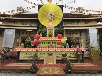 Huyện Krông Pắc: BTS long trọng tổ chức Lễ Phật Đản PL.2562