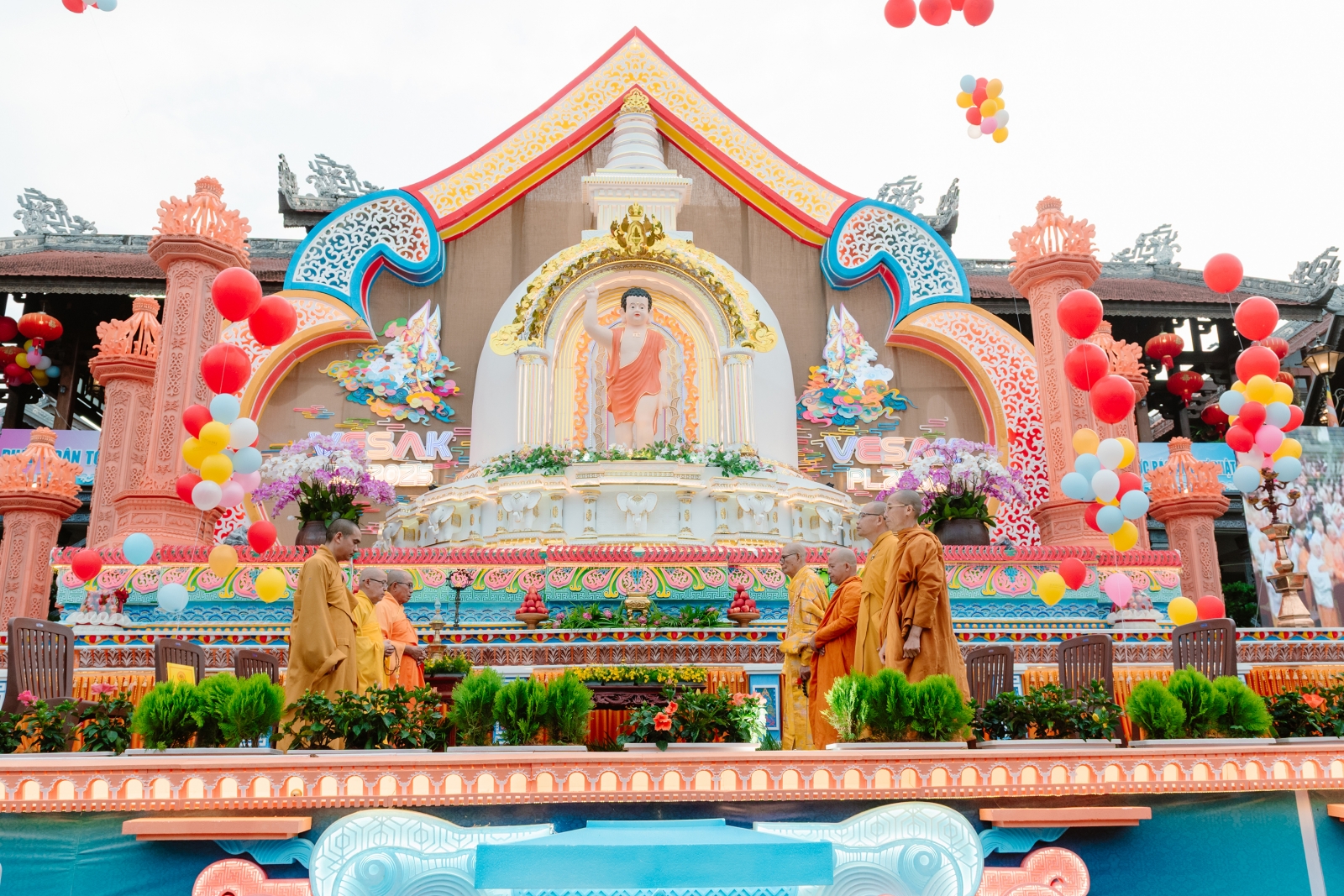 Phật giáo Đắk Lắk trọng thể tổ chức đại lễ Phật đản PL.2569