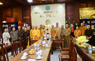 Phân ban Phật tử Dân tộc Trung ương thăm và làm việc với Ban Trị sự Phật giáo Tỉnh