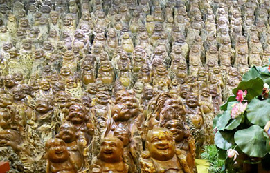 Một doanh nhân sưu tập 9.200 tượng Phật