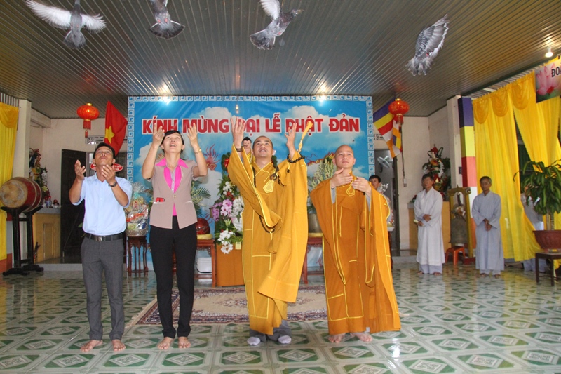 Niệm Phật Đường Tuệ Đăng long trọng tổ chức Lễ Phật Đản PL.2563 – DL.2019