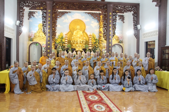 Phân Ban Ni giới Trung ương thăm trường hạ chùa Dược Sư